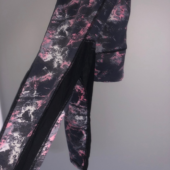 Fabletics sheer leggings - Picture 2 of 4